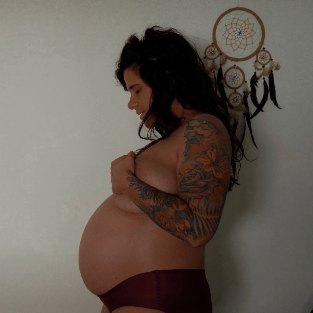 Photo de Salomé lors de sa grossesse, enceinte de son premier bébé